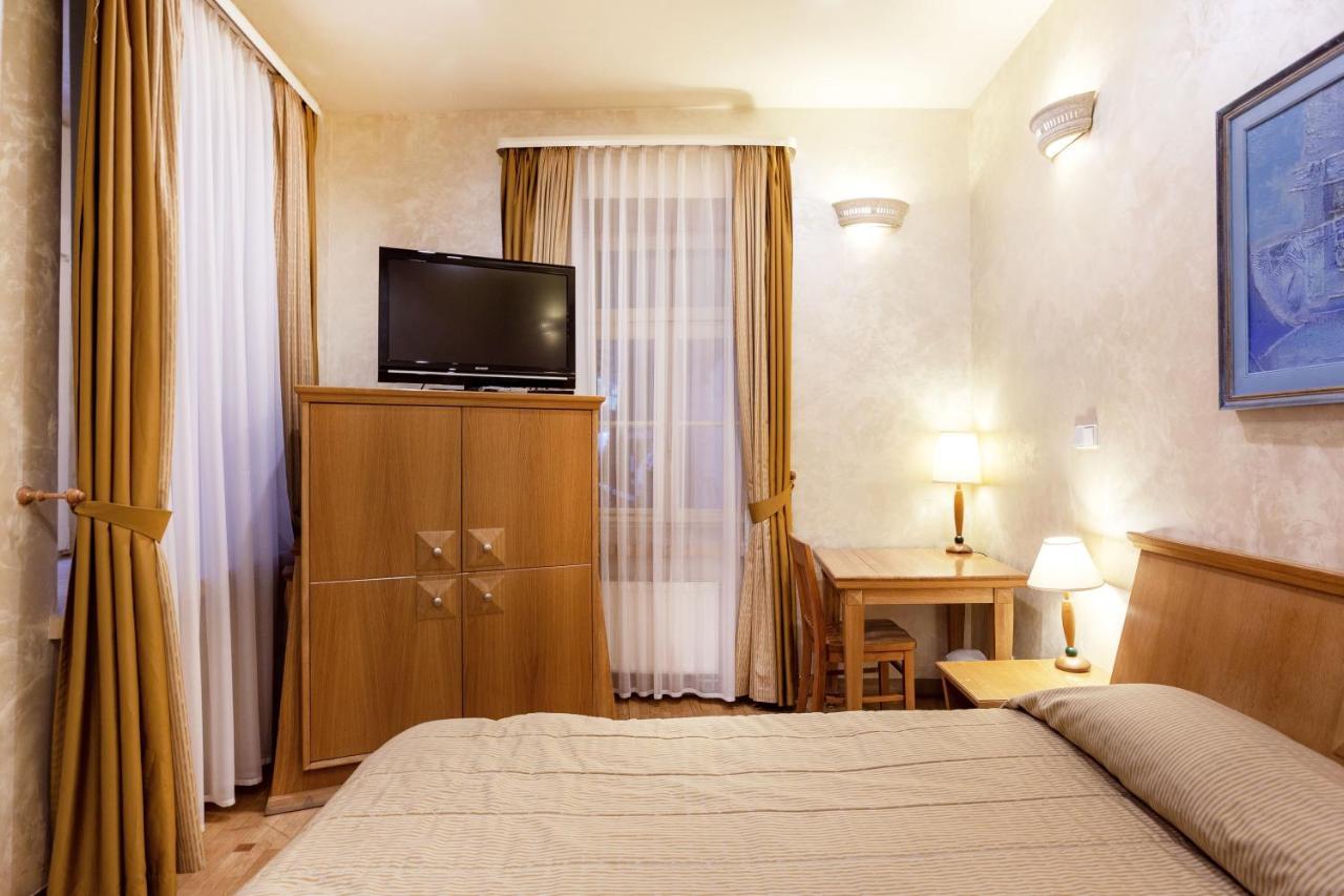 Atrium Suites VNO Exterior foto